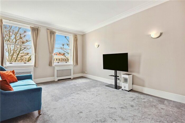 2 Bedroom Flat To Rent In Earls Court Square, London, Kensington, SW5