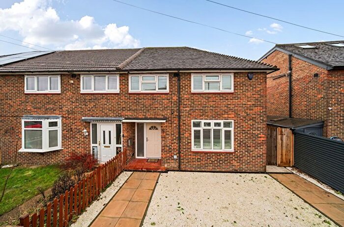 3 Bedroom End Terrace House For Sale In Southspring, Sidcup, DA15