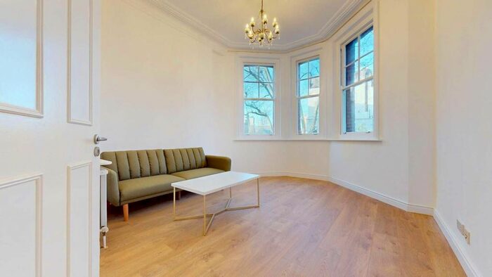 2 Bedroom Flat To Rent In Moscow Mansions, London, SW5