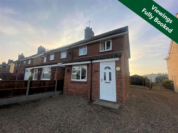 3 Bedroom Semi-Detached House To Rent In Stalham Road, Hoveton, Norwich, NR12