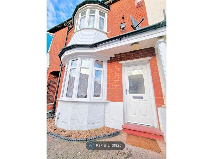 2 Bedroom Semi-Detached House To Rent In Talbot Road, Smethwick, B66