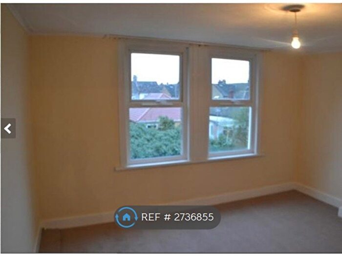 3 Bedroom Maisonette To Rent In Eastcote Road, Harrow, HA2