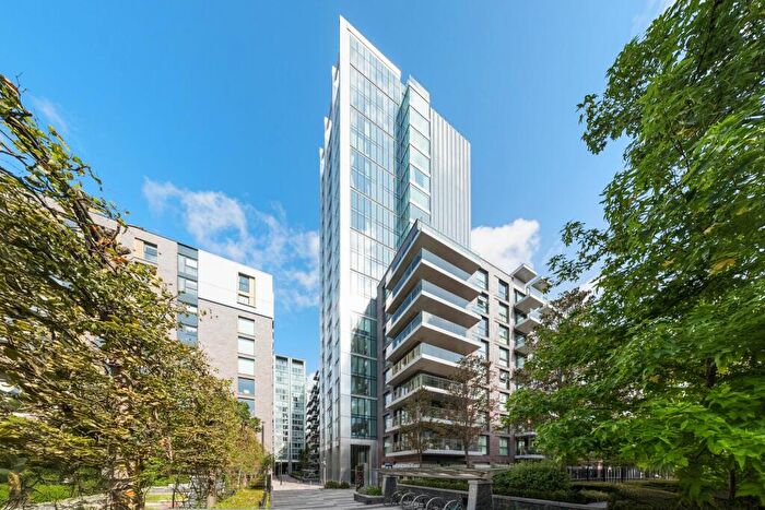 2 Bedroom Apartment To Rent In Perilla House, Stable Walk London, E1