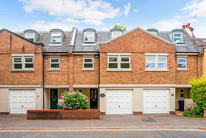 4 Bedroom Terraced House To Rent In Century Row Middle Way, OX2