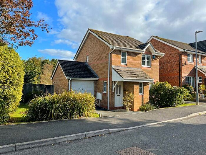 3 Bedroom Detached House For Sale In Hill Hay Close, Fowey, PL23