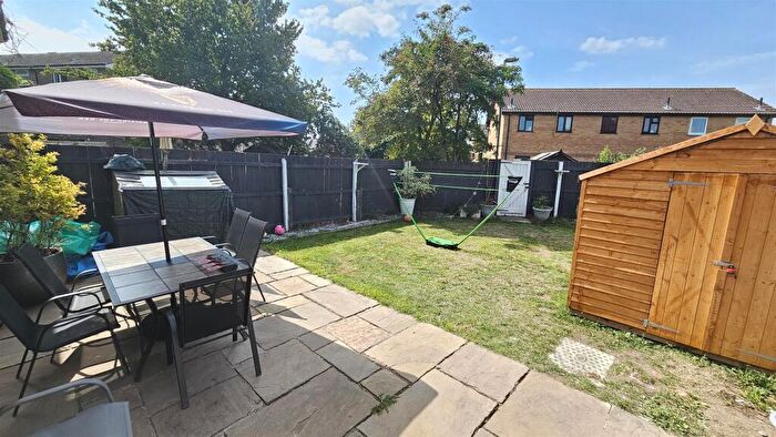 3 Bedroom Town House For Sale In Butler Close, Cropwell Butler, NG12