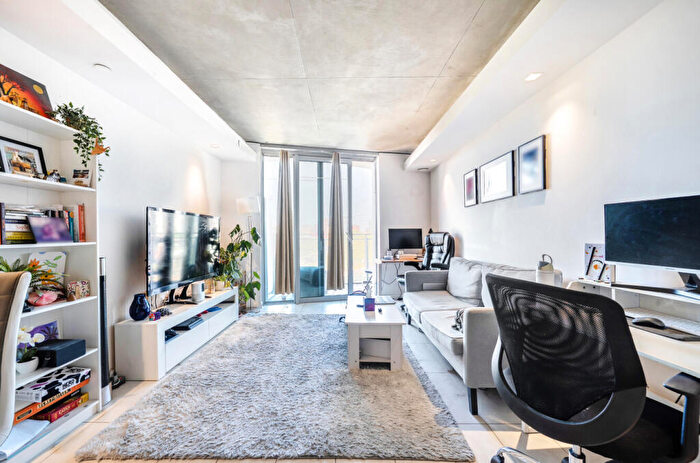 1 Bedroom Apartment For Sale In Tidal Basin Road, Royal Victoria, E16