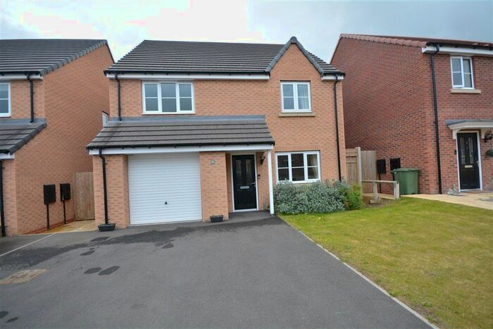 4 Bedroom Detached House To Rent In Kestrel Garth, Brayton, YO8