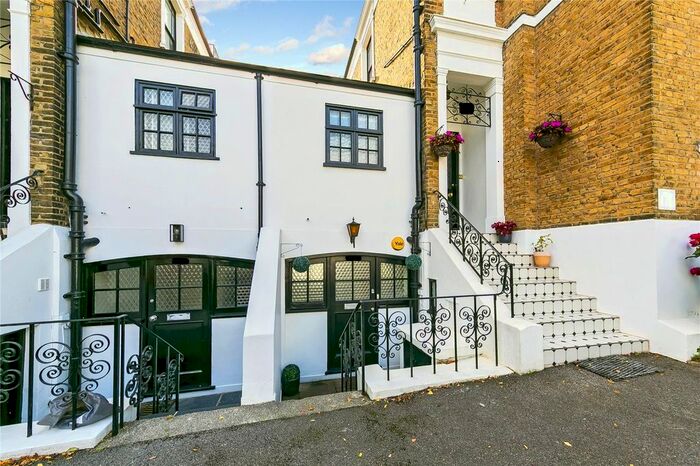 4 Bedroom Flat To Rent In Marlborough Road, Richmond, TW10