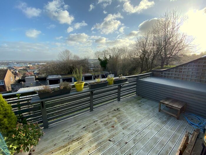 2 Bedroom Flat To Rent In Briary Road, Portishead, BS20