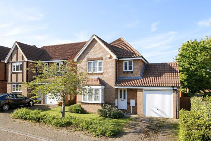 3 Bedroom Detached House To Rent In Godrevy Grove, Tattenhoe, MK4