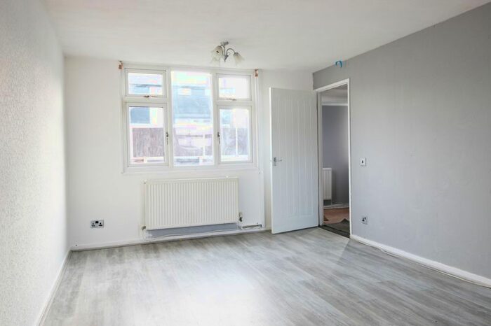 3 Bedroom Property To Rent In Fallowfield, Halton Brook, Runcorn, WA7