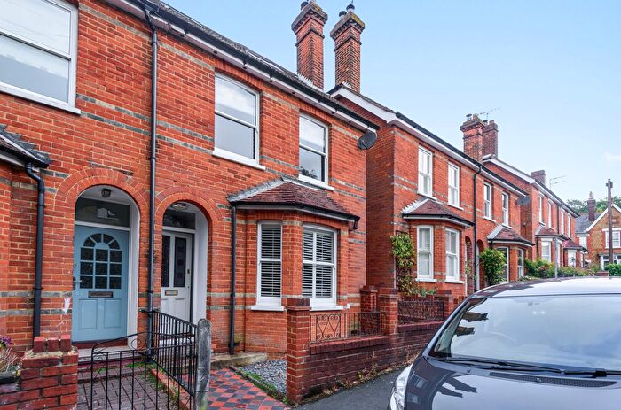 4 Bedroom Semi-Detached House To Rent In Sumner Road, Farnham, Surrey, GU9