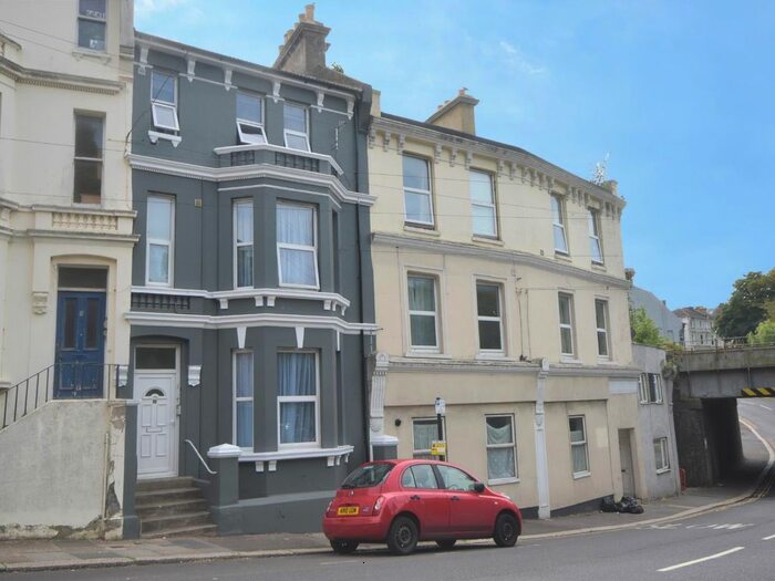 1 Bedroom Flat To Rent In Braybrooke Road, Hastings, TN34