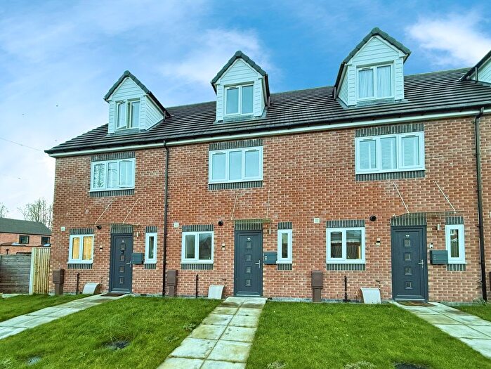 3 Bedroom Detached House To Rent In Fernside, Radcliffe, Manchester, Greater Manchester, M26