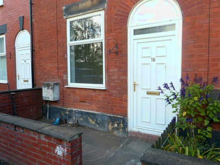 2 Bedroom House To Rent In Read Street West, Hyde, SK14