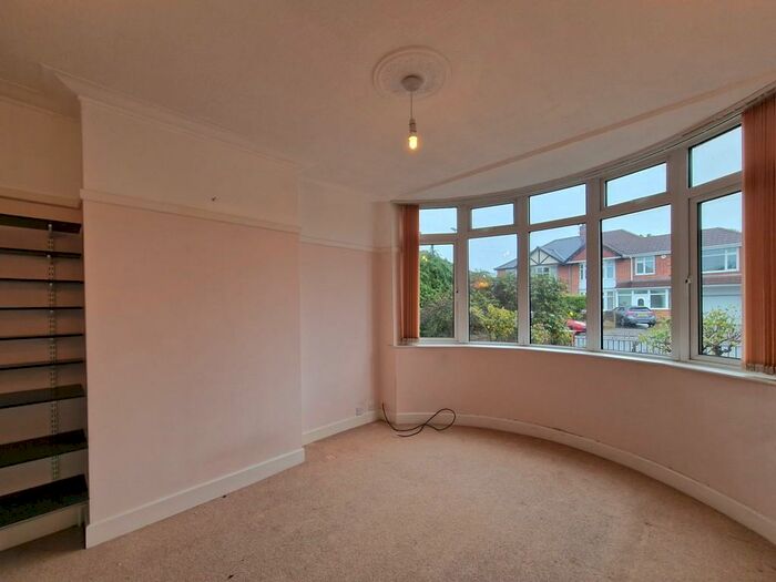 3 Bedroom Semi-Detached House To Rent In Dumbleton Avenue, Rowley Fields, Leicester, LE3