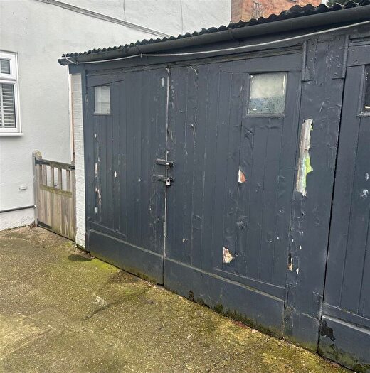 Garage / Parking To Rent In Rectory Court, London, E4