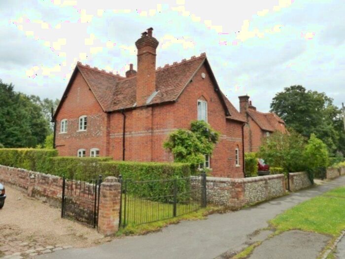 4 Bedroom Detached House To Rent In Manor Cottages, Church Road, Little Marlow, Buckinghamshire, SL7