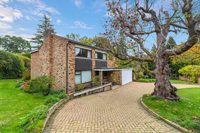 5 Bedroom Detached House For Sale In Eghams Wood Road, Beaconsfield, Buckinghamshire, HP9