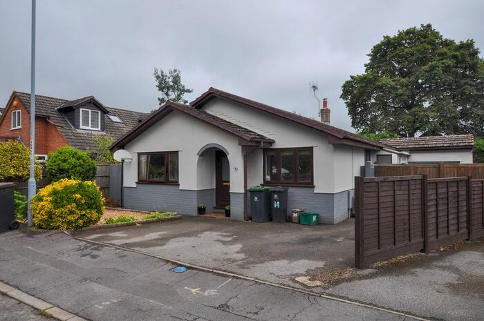3 Bedroom Detached Bungalow To Rent In Sunnybank Way, Wimborne, BH21