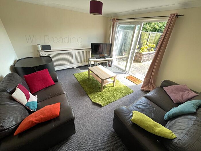 4 Bedroom House To Rent In Hallett Walk, Canterbury, CT1