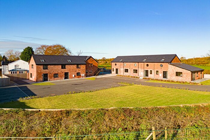 3 Bedroom End Of Terrace House For Sale In Moss Lane, Over Tabley, WA16