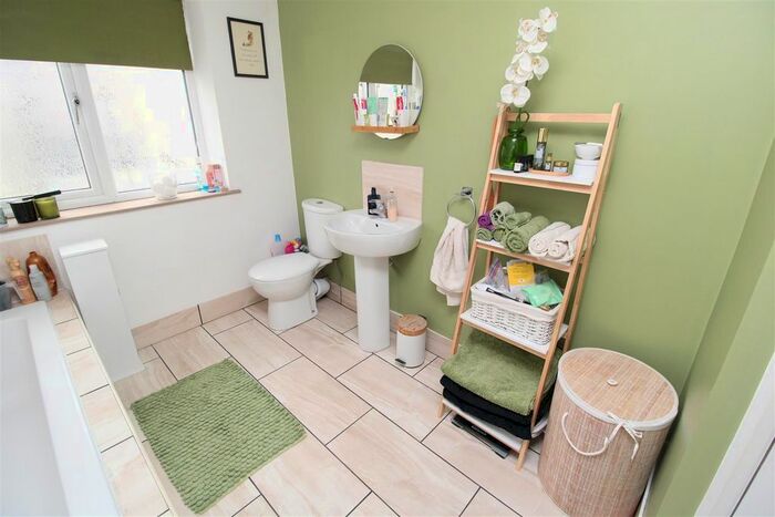 3 Bedroom Terraced House To Rent In Syphon Street, Porth, CF39