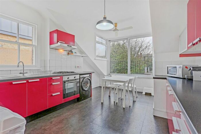 2 Bedroom Flat To Rent In Archway Road, London, N6