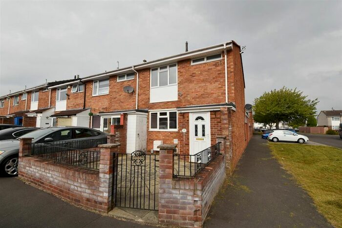 3 Bedroom End Of Terrace House To Rent In Leaholme Gardens, Whitchurch, Bristol BS14