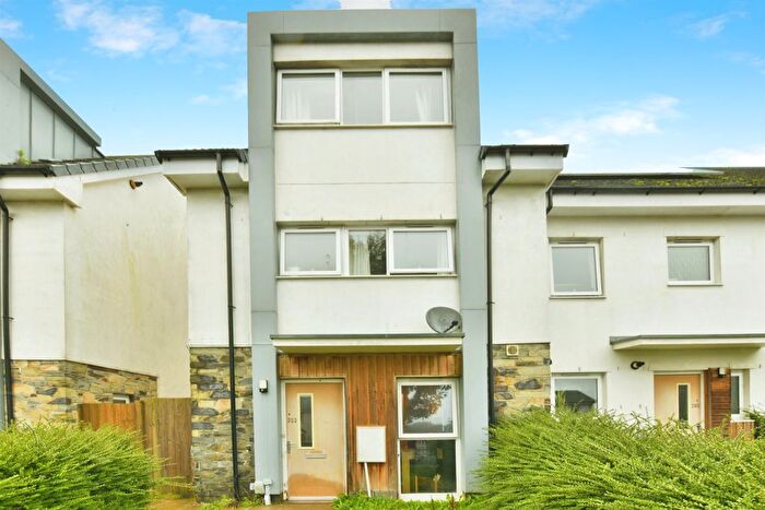 3 Bedroom Semi-Detached House For Sale In Blandford Road, Plymouth, PL3