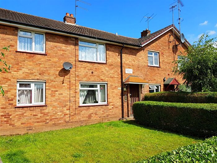 2 Bedroom Flat To Rent In Yarranton Close, Stourport, DY13