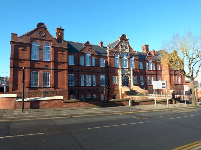 1 Bedroom Flat To Rent In Burkhardt Hall, Swindon, SN1