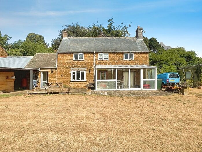 2 Bedroom Detached House To Rent In Wigginton, Banbury, Oxfordshire, OX15