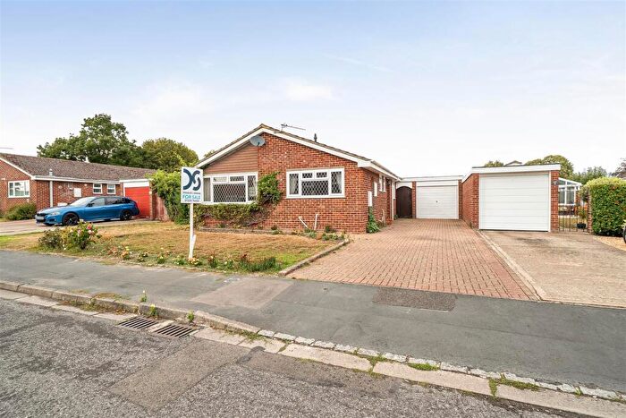 3 Bedroom Detached Bungalow For Sale In Hardwell Close, Grove, Wantage, Oxfordshire, OX12