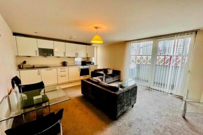 2 Bedroom Flat To Rent In Blackfriars Road, Salford, M3