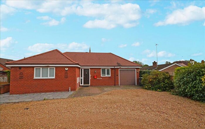 3 Bedroom Terraced Bungalow For Sale In East Langham Road, Raunds, Northamptonshire, NN9