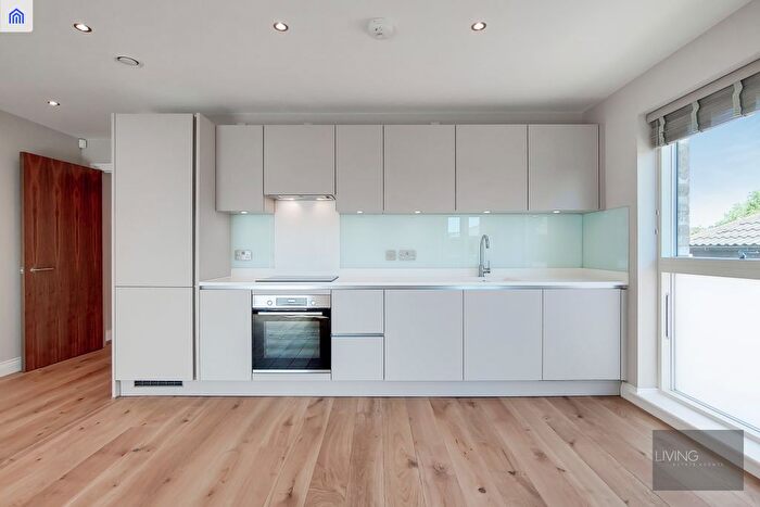 1 Bedroom Flat To Rent In Holloway Road, Holloway, N19
