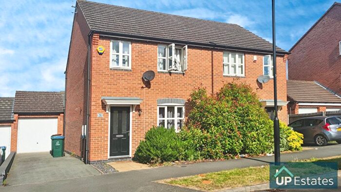3 Bedroom Semi-Detached House To Rent In Anglian Way, Coventry, CV3