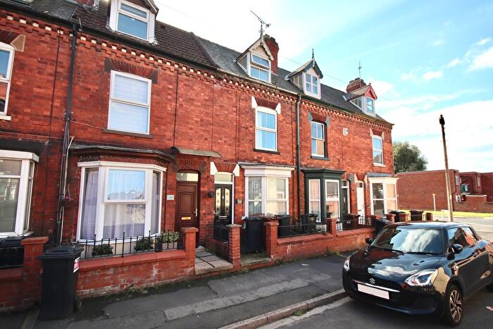 3 Bedroom Terraced House For Sale In Winn Street, Lincoln, LN2
