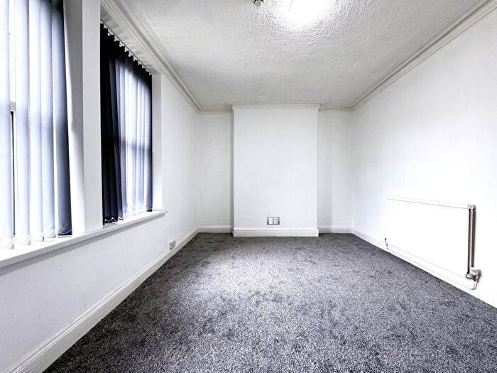 Studio To Rent In Bedsit E, Clive Crescent, Penarth, CF64