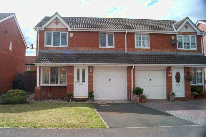 3 Bedroom Semi-Detached House To Rent In Habgood Drive, Gilesgate, Durham, DH1