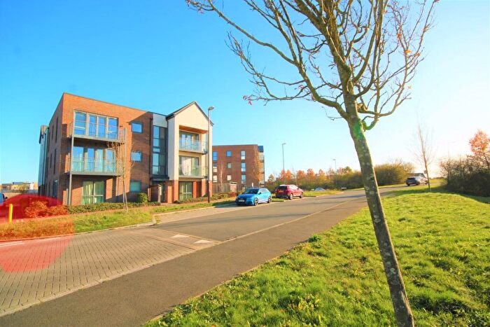 2 Bedroom Apartment For Sale In Larson Close, Milton Keynes, MK10