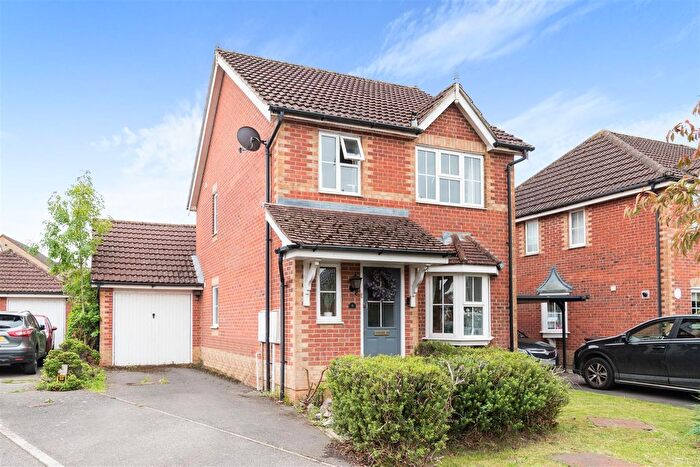3 Bedroom Detached House For Sale In Foster Clarke Drive, Boughton Monchelsea, Maidstone, ME17