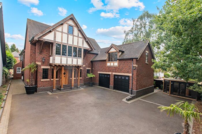 4 Bedroom Detached House For Sale In Blackwood Road, Streetly, B74
