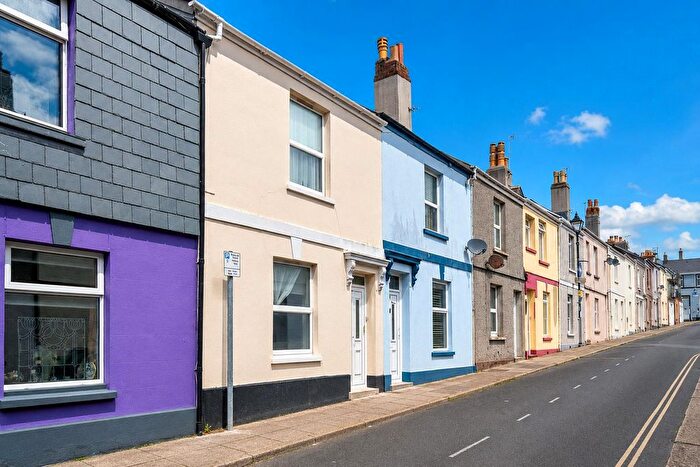 3 Bedroom Terraced House For Sale In Providence Street, Plymouth, PL4