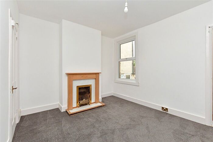 3 Bedroom Terraced House For Sale In Charter Street, Gillingham, Kent, ME7
