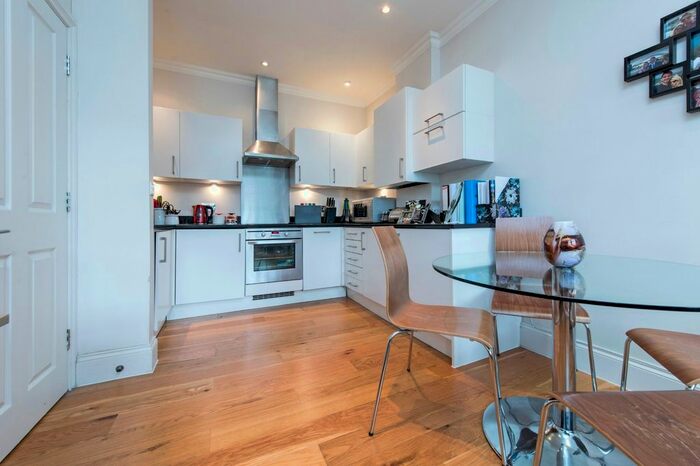 1 Bedroom Flat To Rent In Keswick Road, London, SW15