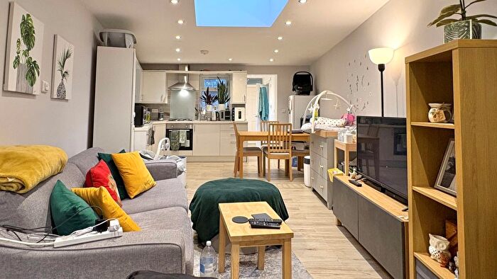 1 Bedroom Flat To Rent In A Iveagh Avenue, Wembley, NW10