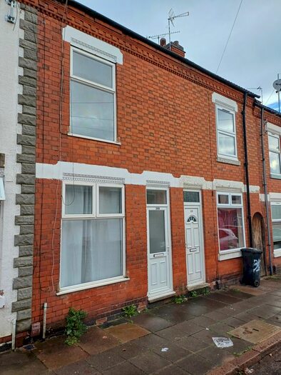 3 Bedroom Terraced House To Rent In Western Road, Leicester, LE3